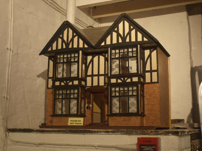 MINIATURES BY ANNINA BRIGHTON TOY AND MODEL MUSEUM