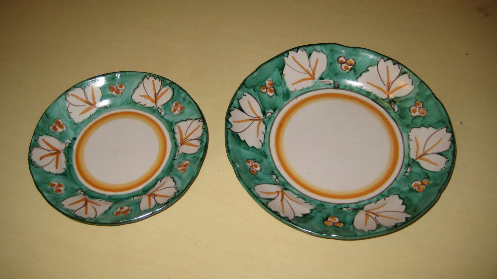 Vetri e ceramiche: servizio piatti ceramica vietri Ceramica vietrese