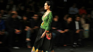 Karachi Fashion Week 2010 Photos