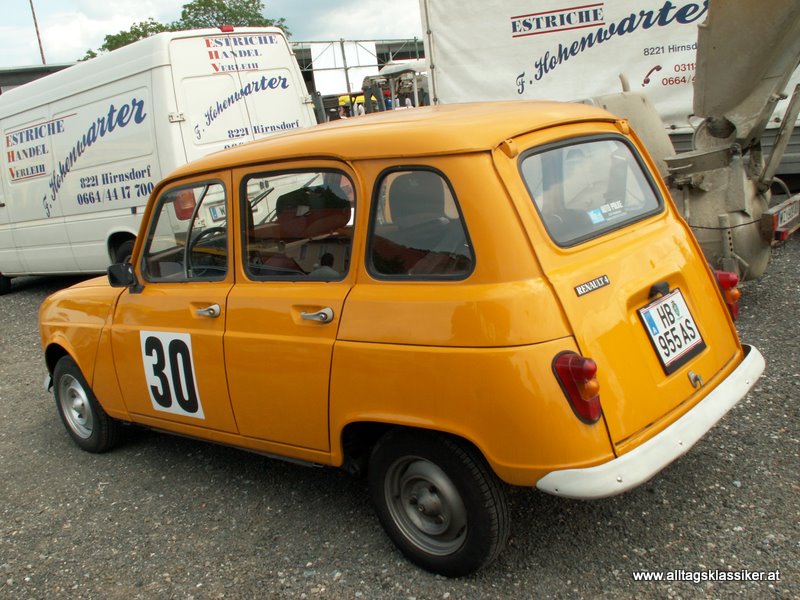 [renault-4-1.JPG]