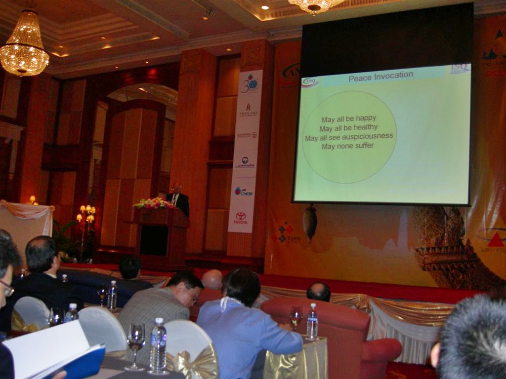 [Keynotes+F01.JPG]