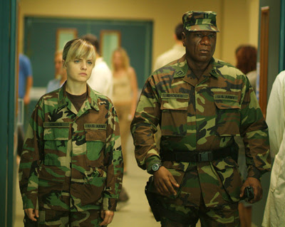 http://2.bp.blogspot.com/_v1nyF-OLGLU/TM81YSfq3NI/AAAAAAAAA_A/eCAobm0N9zI/s400/day_of_the_dead_2008_movie_image__2_-1.jpg
