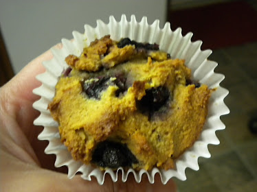 Almond blueberry cupcake