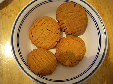 Almond cookies