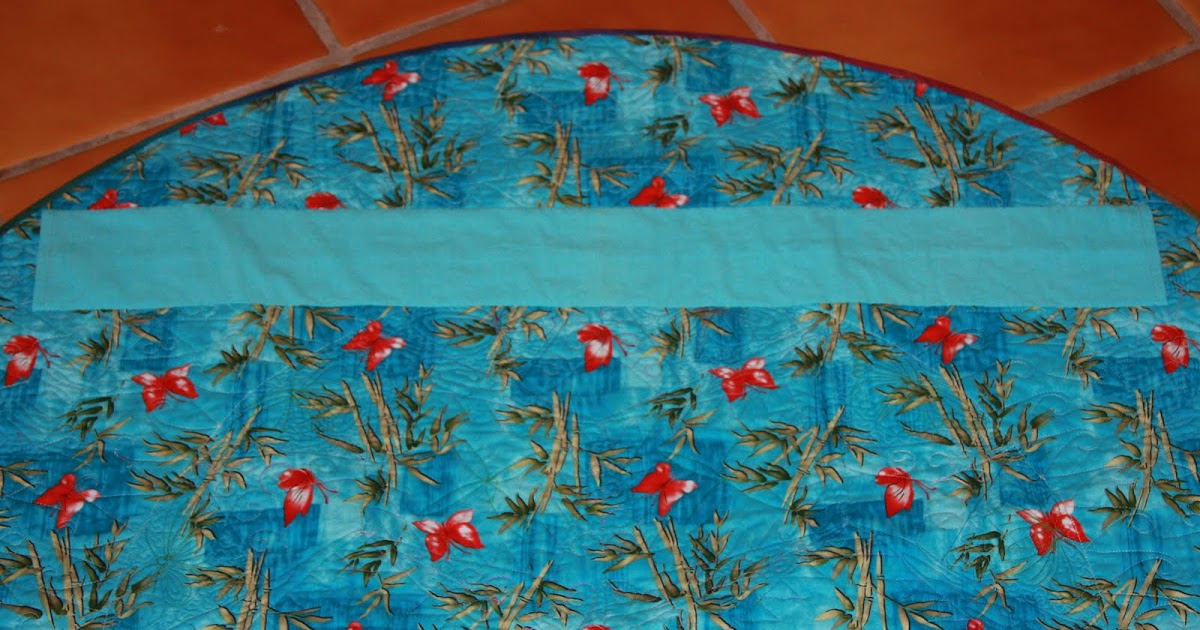 American Quilter Magazine Round quilt hanging sleeve