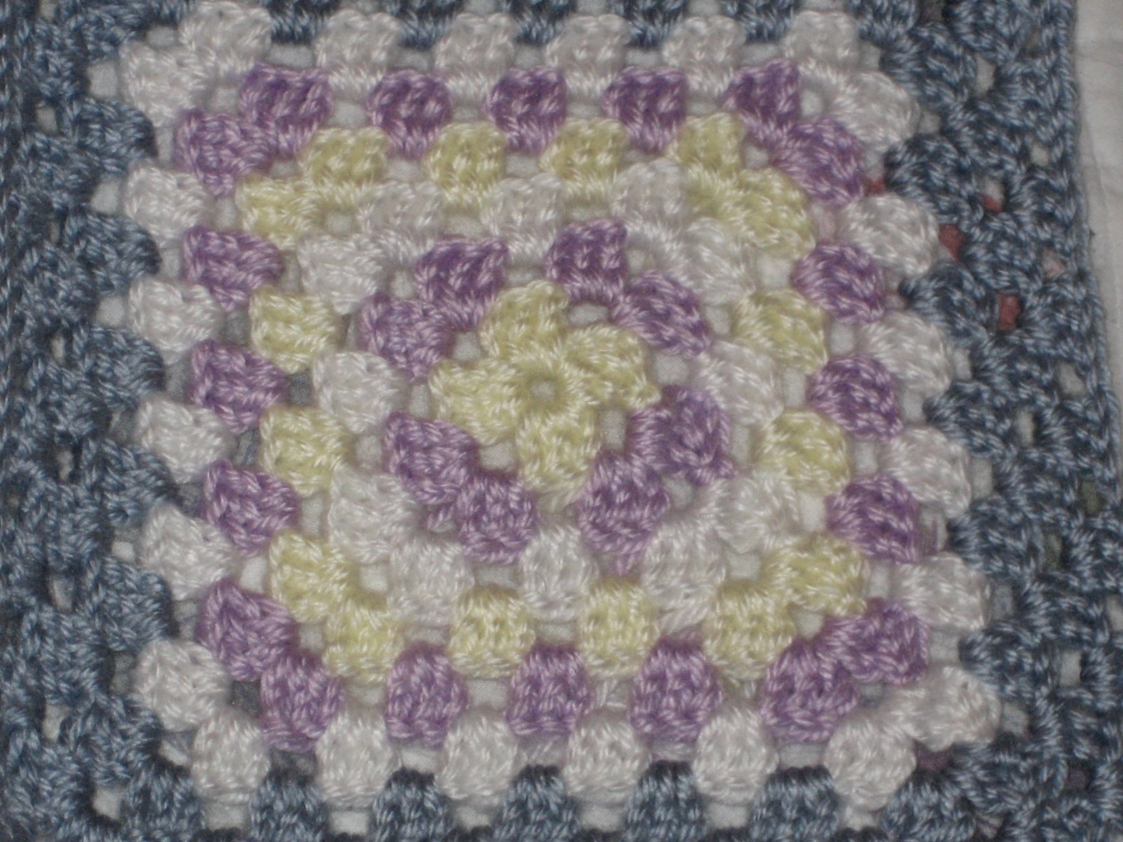[granny+squares+003.jpg]