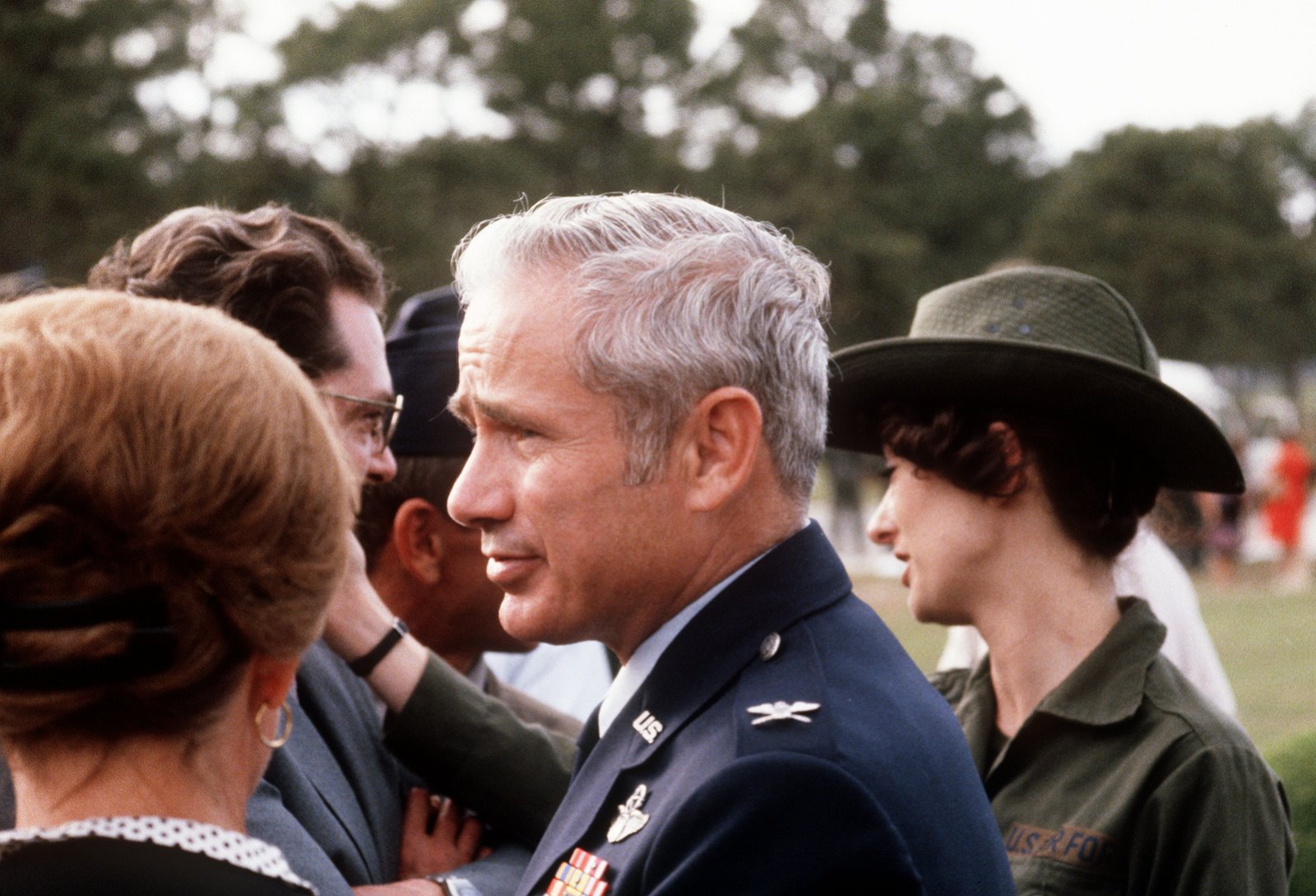 [DF-ST-82-01305.jpg]