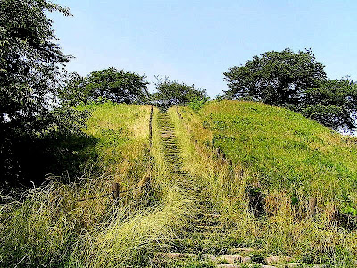 丸墓山古墳