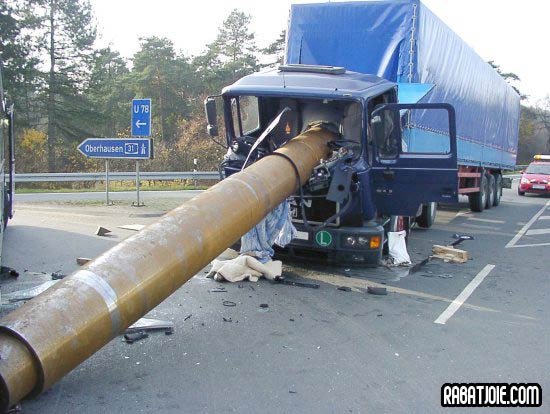[accident.jpg]