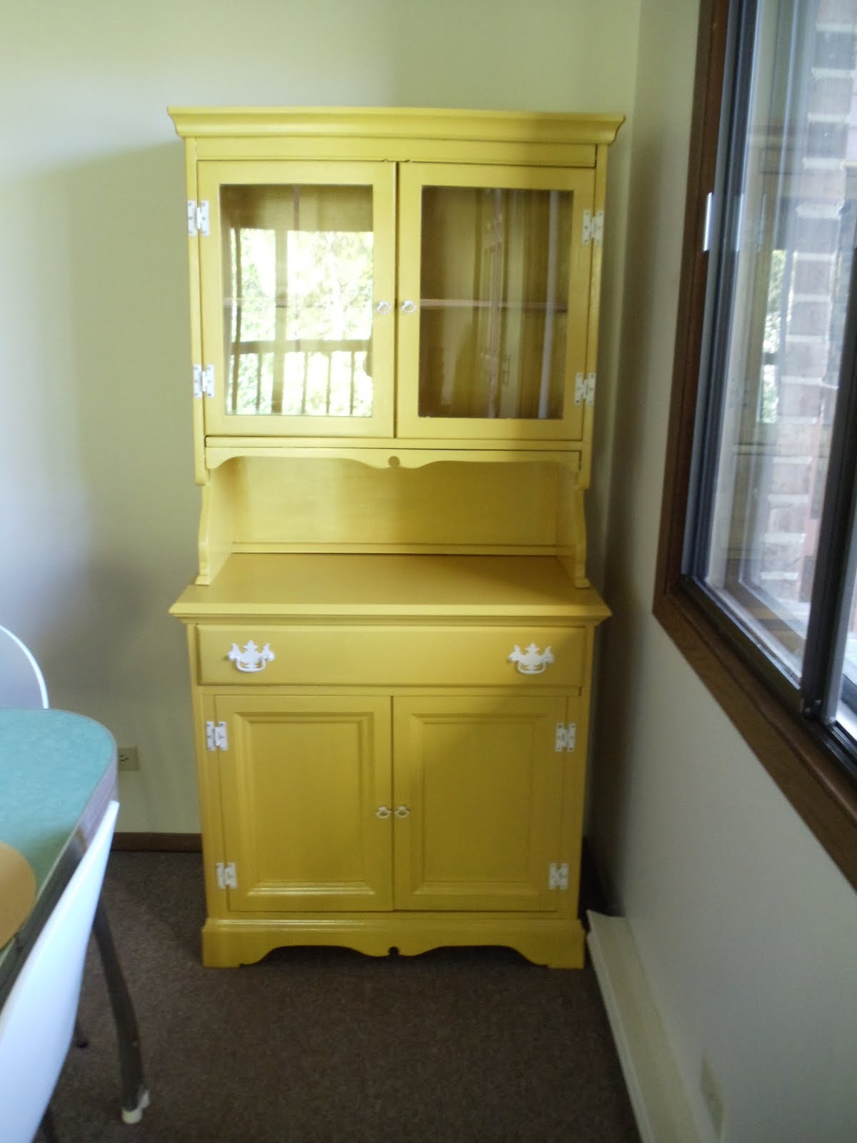 The Lovely Purl The Yellow Hutch (of my dreams!)
