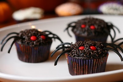 halloween cupcake decorating