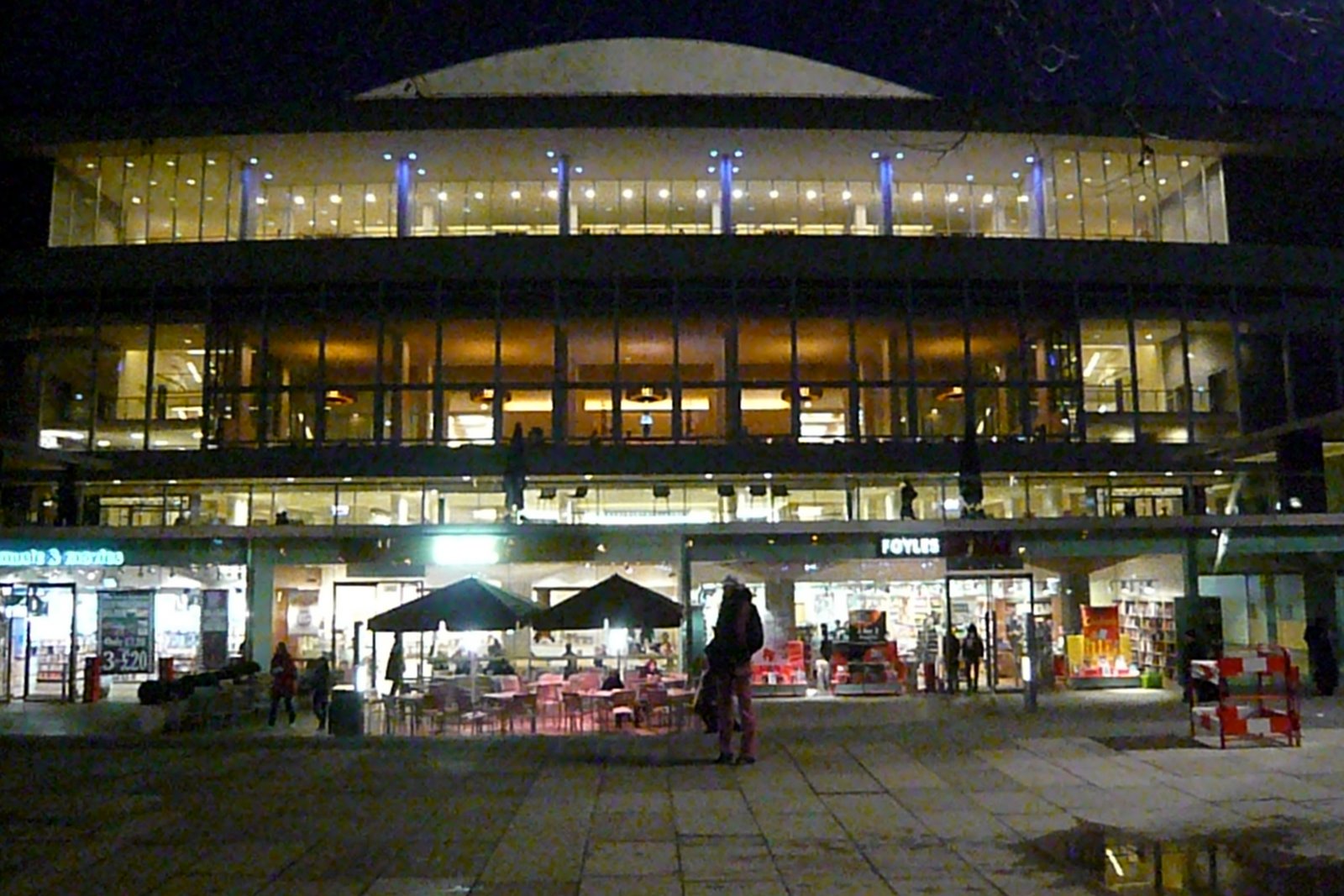 [L1050218.JPG]