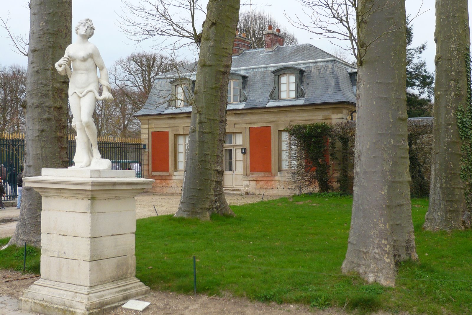 [L1060734.JPG]