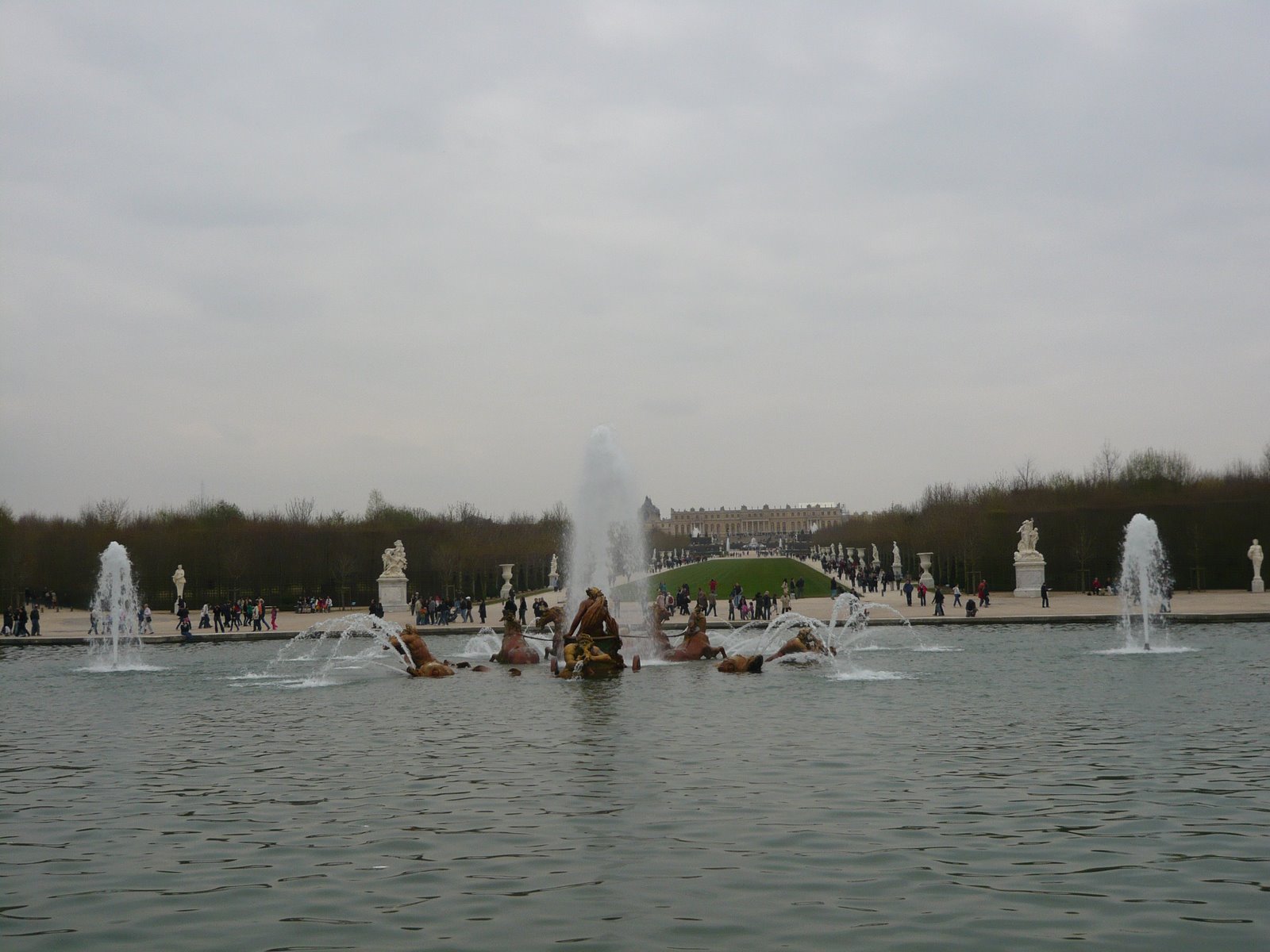 [L1060724.JPG]