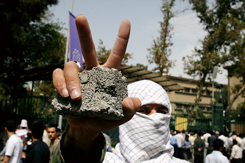 [alg_iran_protest.jpg]
