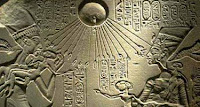 Faraón Egipcio Voló en un OVNI Thutmosis+III+OVNI