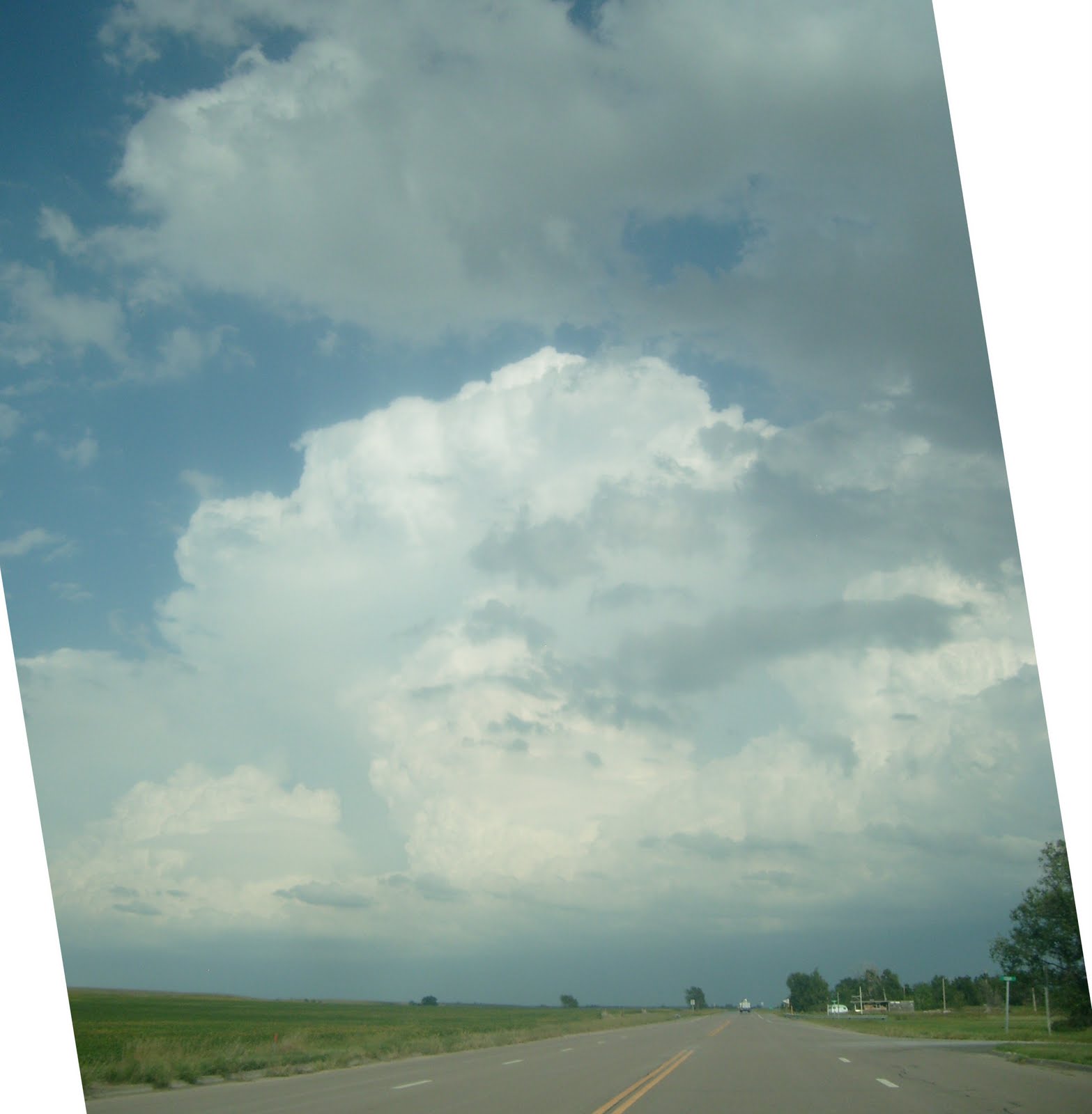 [Portis+Storm+as+seen+from+Woodston+24+Aug+2009.jpg]