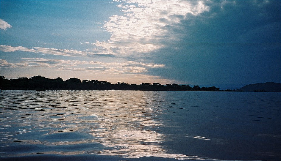 [F1060001.JPG]