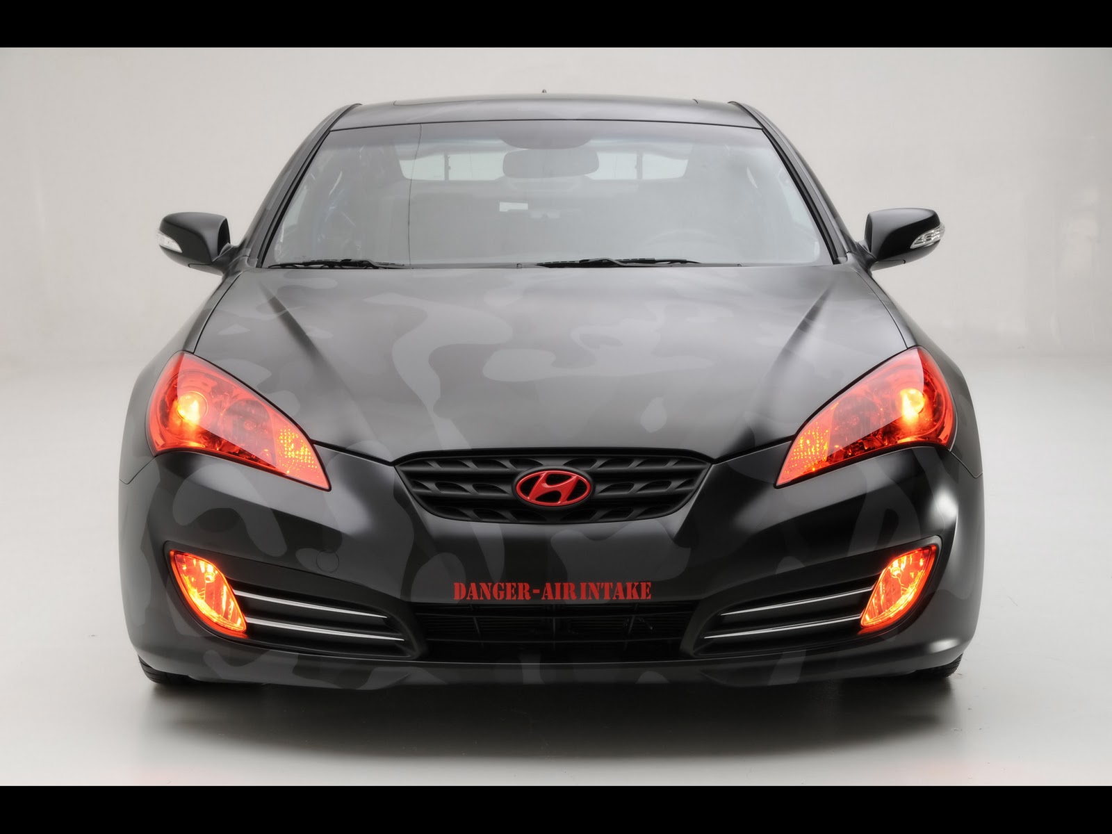 http://2.bp.blogspot.com/_viCh1SFyGrA/TOq8tyHjcHI/AAAAAAAAAHU/k-X13u5ZS9E/s1600/2010-Hyundai-Street-Concepts-Genesis-Coupe-Front-1920x1440.jpg