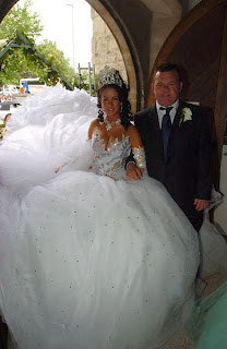 Ranking de las famosas peores vestidas en el dia de su boda 7