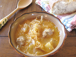Sauerkraut 'n' sausage soup
