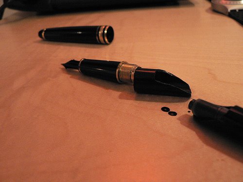 [broken_pen.jpg]