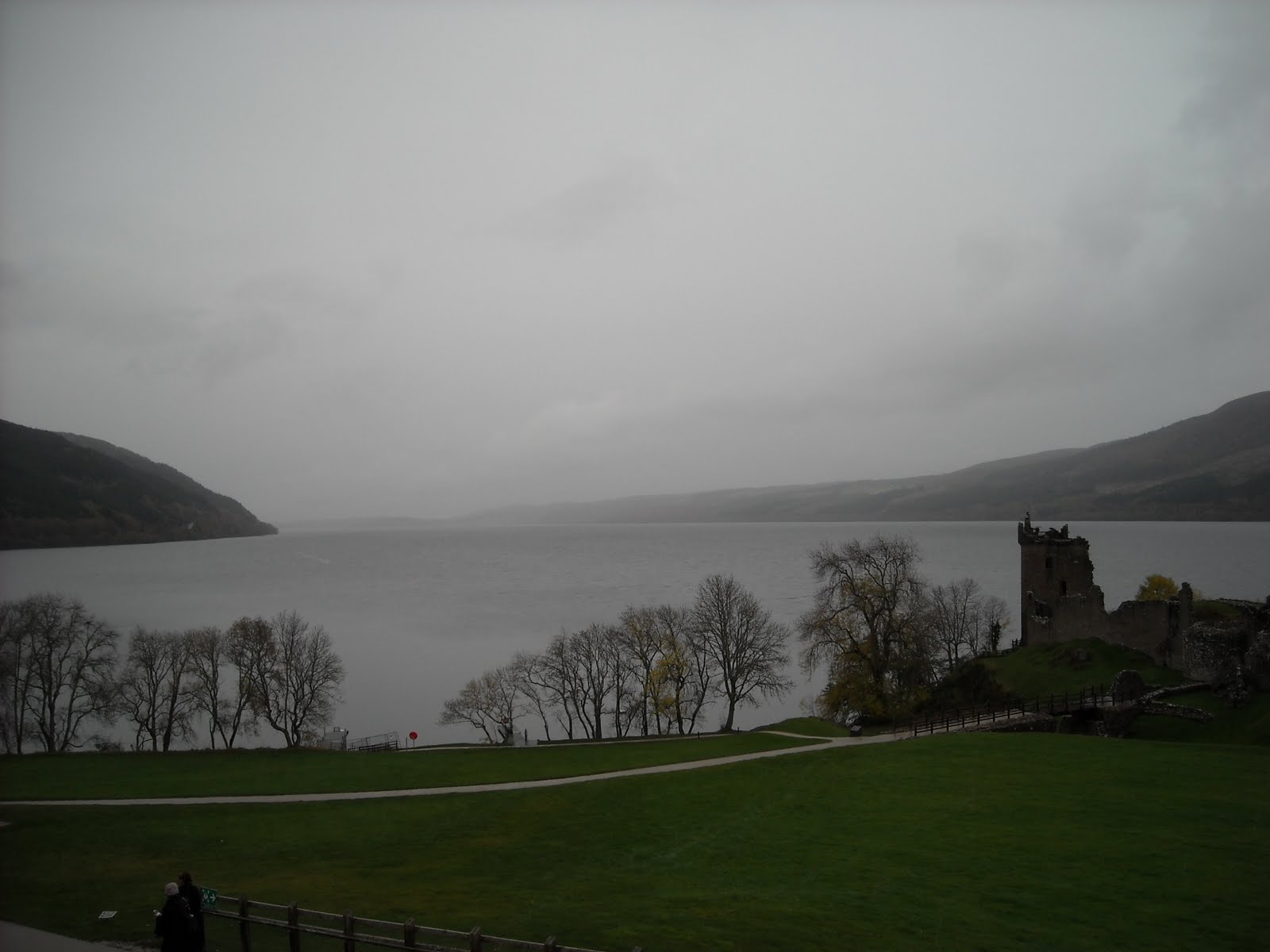 [LochNess+Urquhart.JPG]