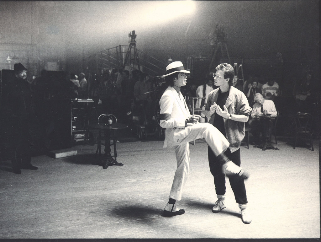 http://2.bp.blogspot.com/_vqHaCz-hCqw/TCD3GYcmXMI/AAAAAAAACZs/NLVwAJVeths/s1600/michael-jackson-vincent-patersonjpg-bc2c4504810a3953.jpg