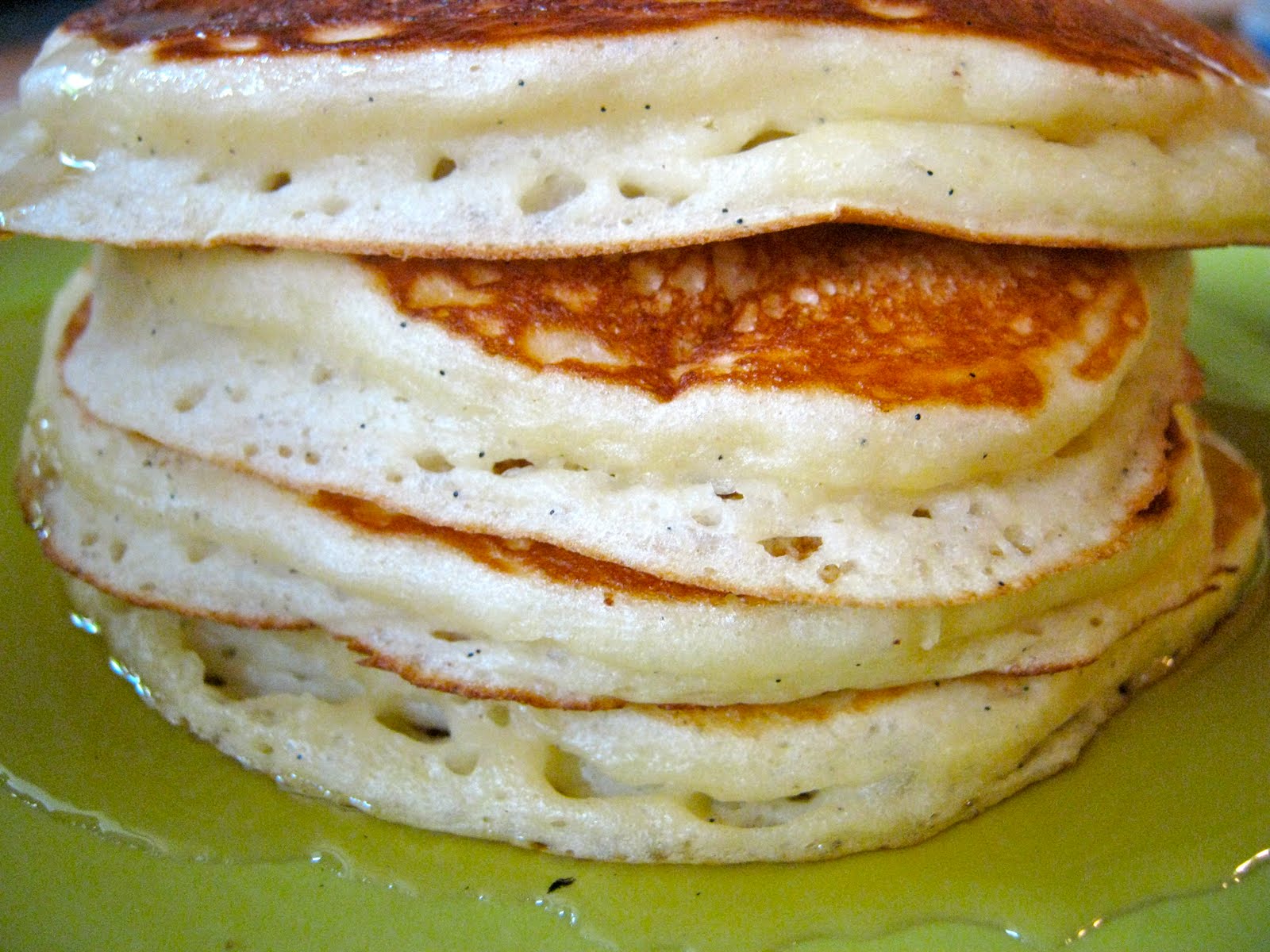 vanilla yogurt pancakes greens & chocolate