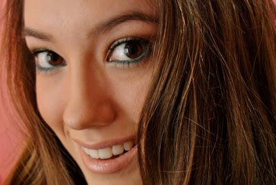 Blair Fowler: neutral color