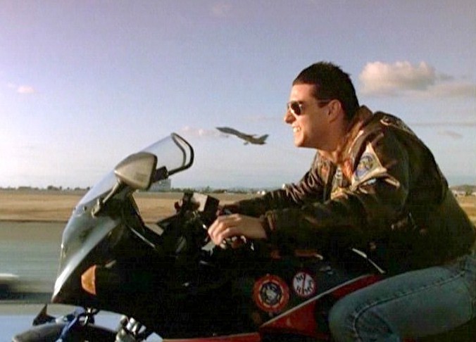 tom cruise movies list 2010. tom cruise top gun. tom cruise movies list 2010.
