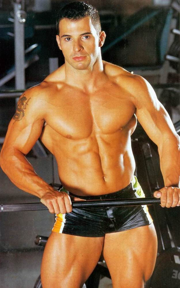 bodybuilder%2Bin%2Bshort%2Bshorts.jpg