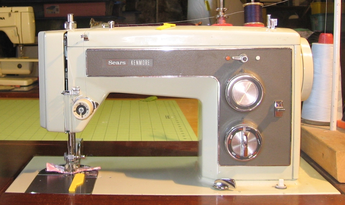 The Retro Files Meet my Sewing Machines, I Want a New One