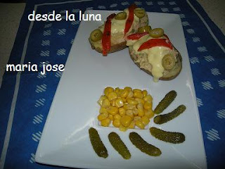 Patatas Rellenas De Ensalada
