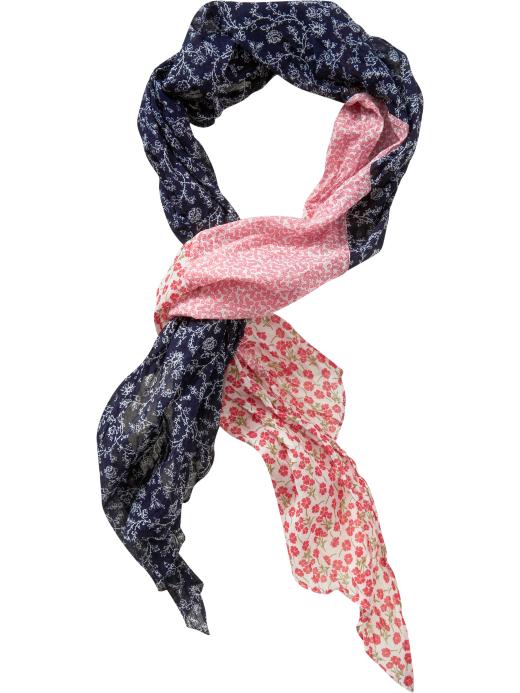 Gap Scarf