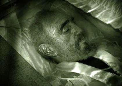 http://2.bp.blogspot.com/_w-fwfN5huek/Sky70AMTNlI/AAAAAAAAAAU/Px_Ew622wXA/s400/fidel-castro-en-la-urna.jpg