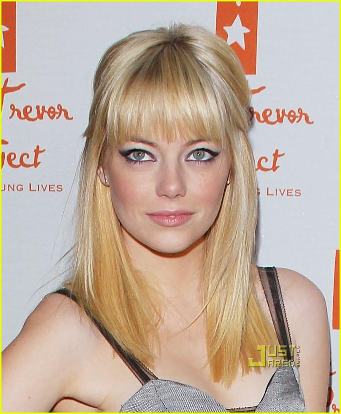 emma stone child. Emma Stone is spotted by