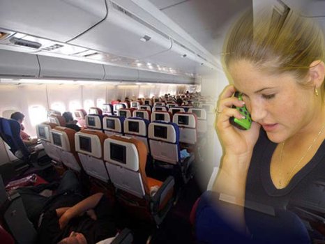 Alasan Larangan Mengaktifkan Ponsel di Dalam Pesawat Terbang