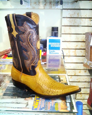 botas vaqueras de piel de sapo