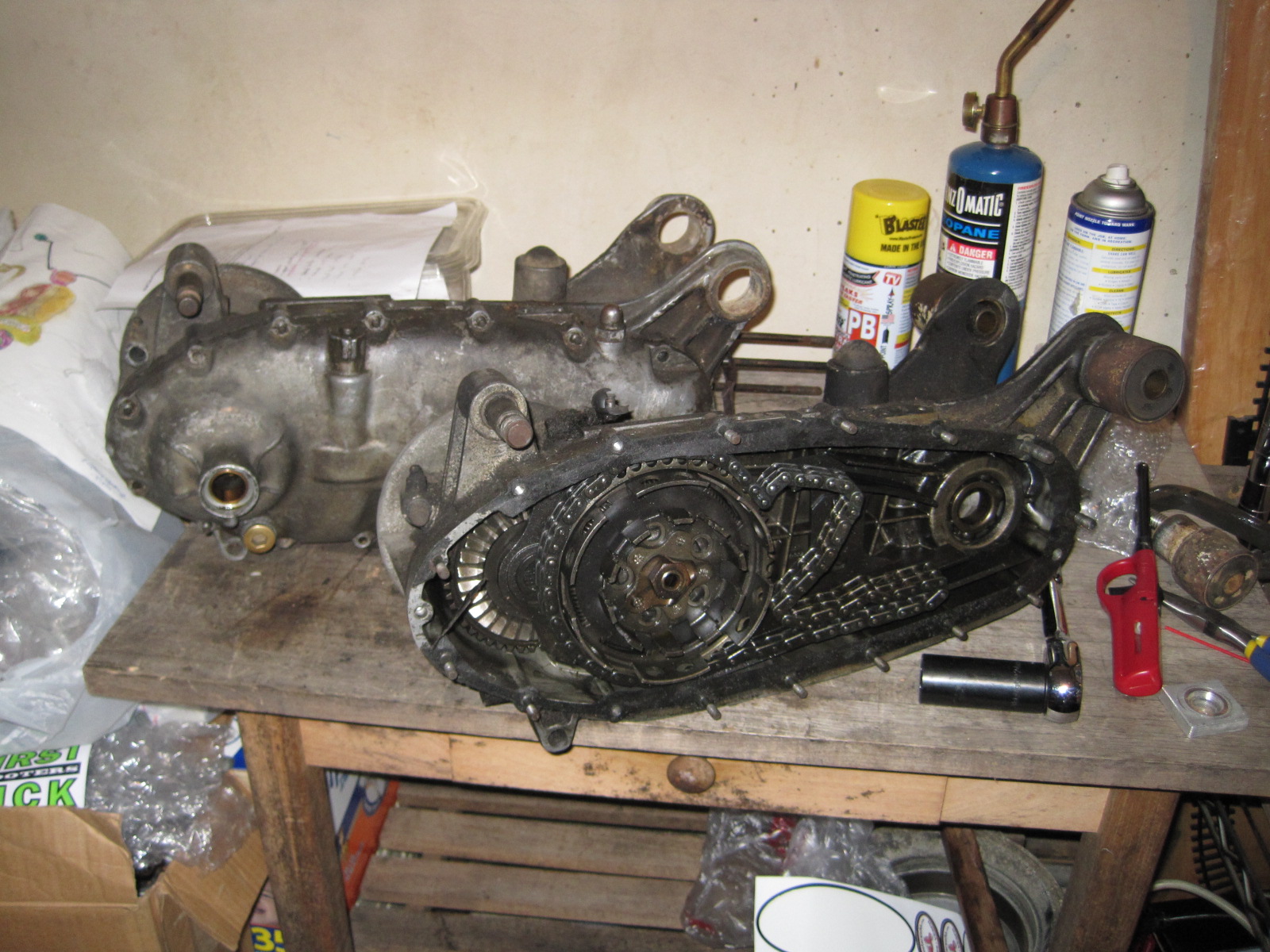 Lambretta Engine Bolt  : The Thick Starter Motor Wires Are Not Earth Supplied With The Wiring Loom.tHey Are Ussually Attached To The Engine.