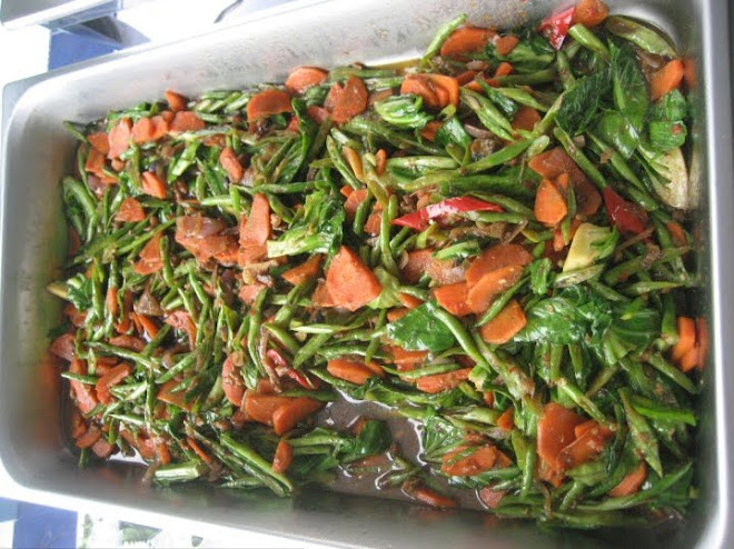 SAYUR KAILAN IKAN MASIN +KACANG +CARROT