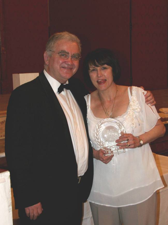 [jenni+hanson+with+kevin+murphy.jpg]