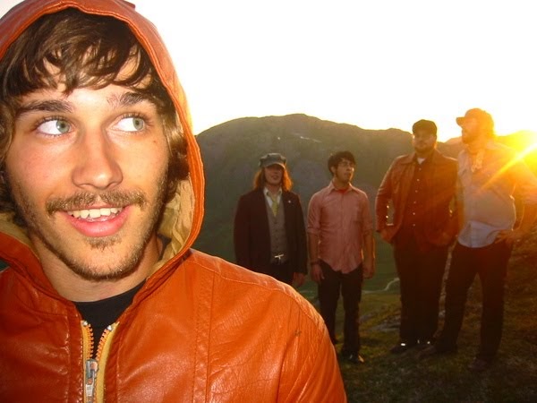 Off the Radar Portugal. The Man