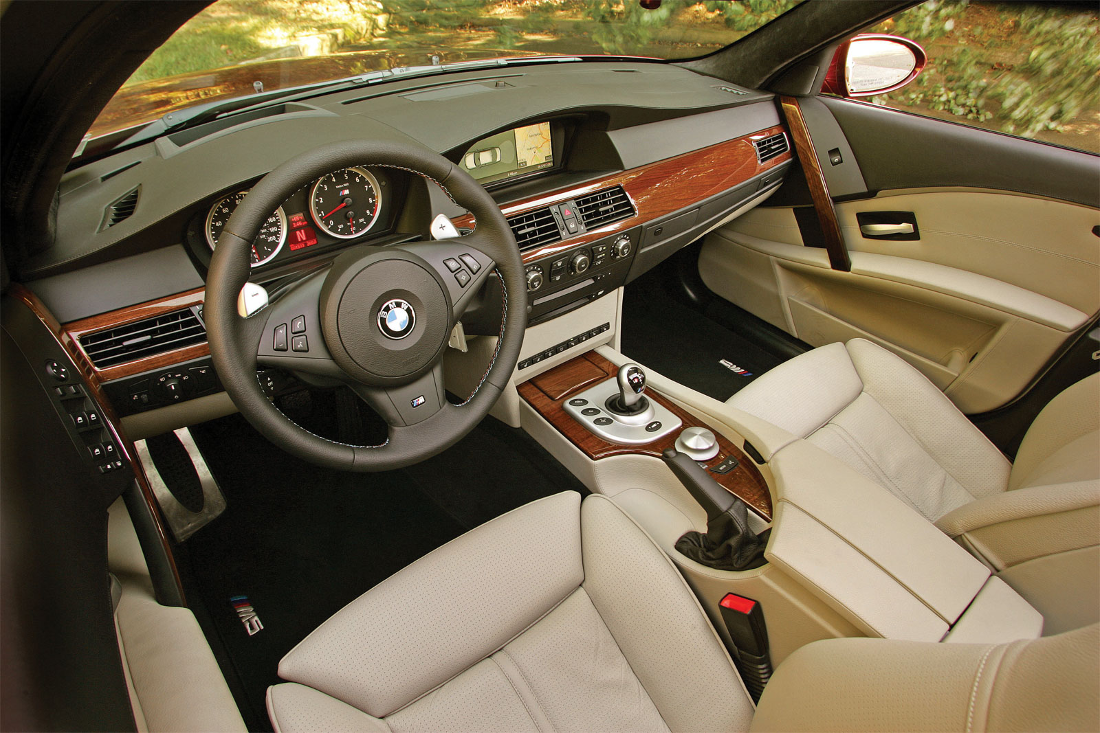 [bmw+m5+interior.jpg]