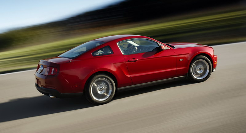 [Ford_Mustang_2010.jpg]