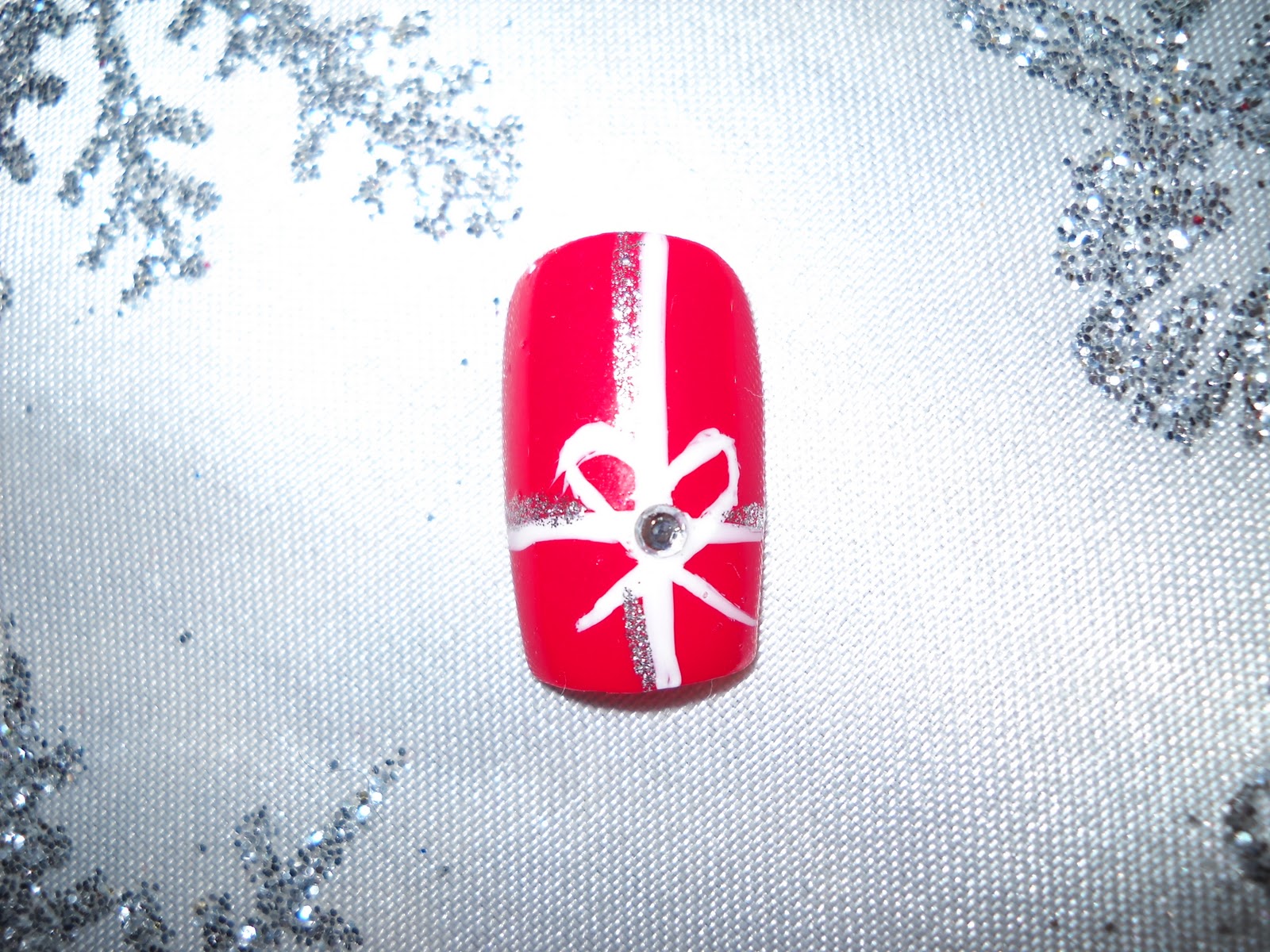 The Nail Goddess: Christmas Present Nails!