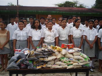 DESPENSA QUE REUNIMOS EN LA ESCUELA