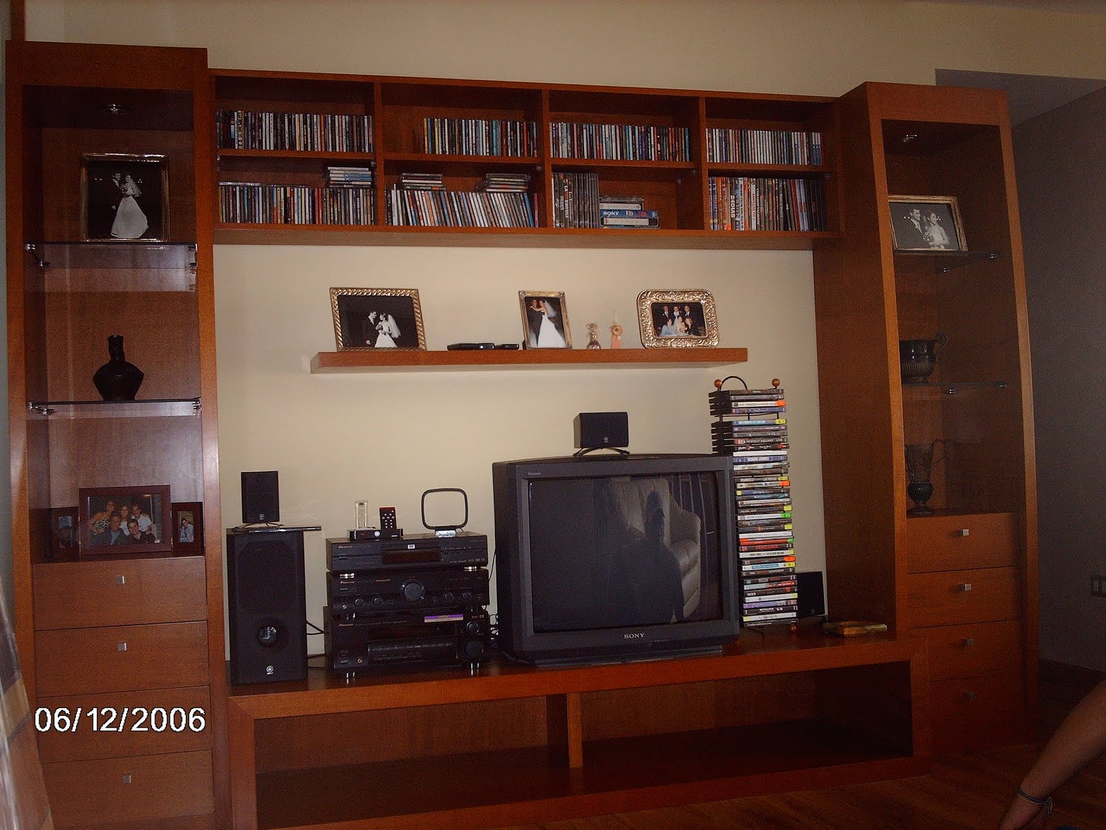 STUDIO DE DISEÑO KREAN´2: Muebles de Sala Comedor