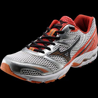 mizuno wave aero oro