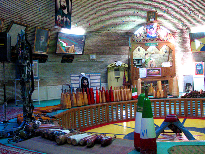 A Zoorkhane in Yazd|زورخانه